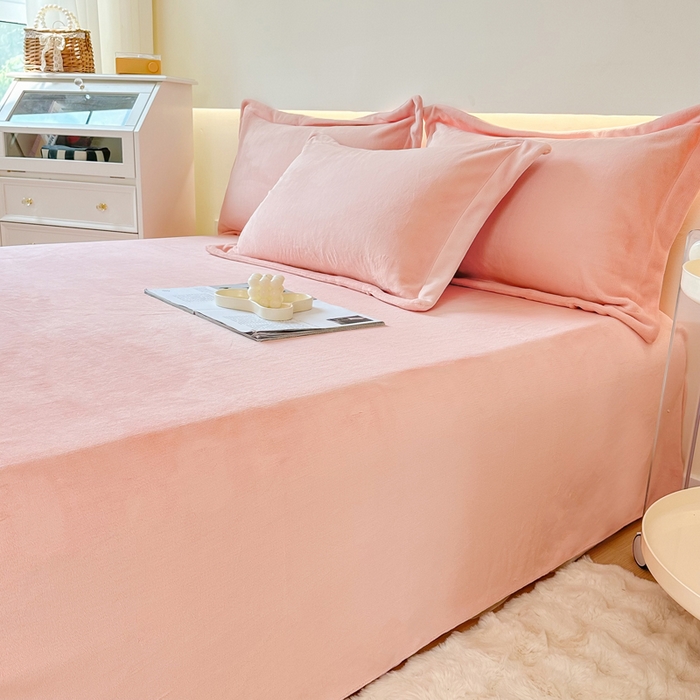 91家纺网 家纺一手货源 找家纺 2023年新款多功能毛毯牛奶绒床单三件套 黛粉