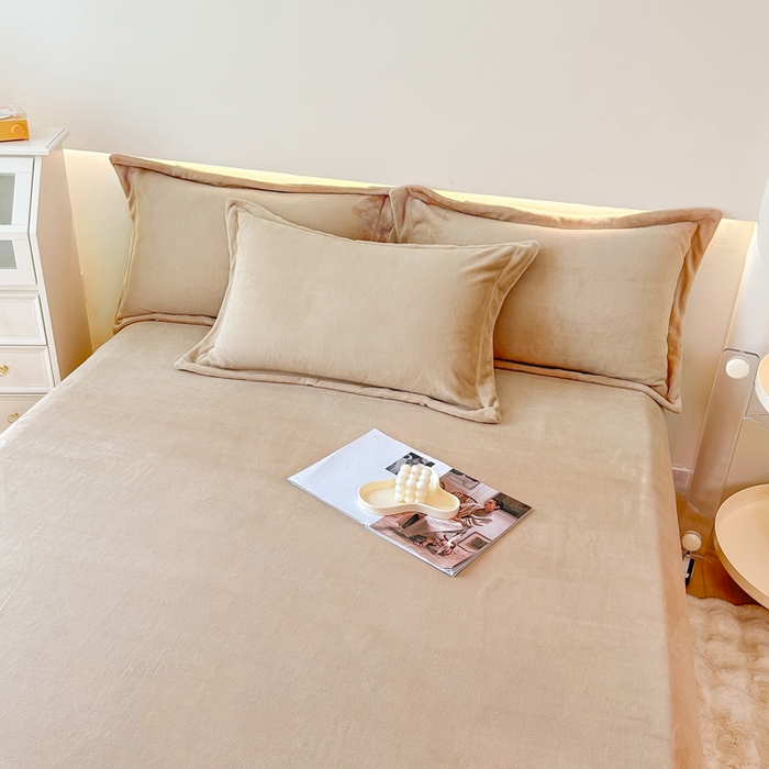 91家纺网 家纺一手货源 找家纺 2023年新款多功能毛毯牛奶绒床单三件套 奶咖