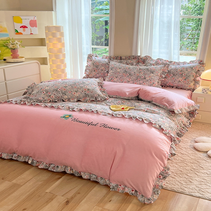 91家纺网 家纺一手货源 找家纺 绒兔兔 2023新款双层纱棉加牛奶绒四件套 绒-花满庭