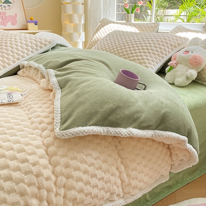 91家纺网 家纺一手货源 找家纺 梦之岛 2023包边AB面牛奶绒印染提花金龟绒加厚保暖四件套 金龟绒-奶昔白+绿