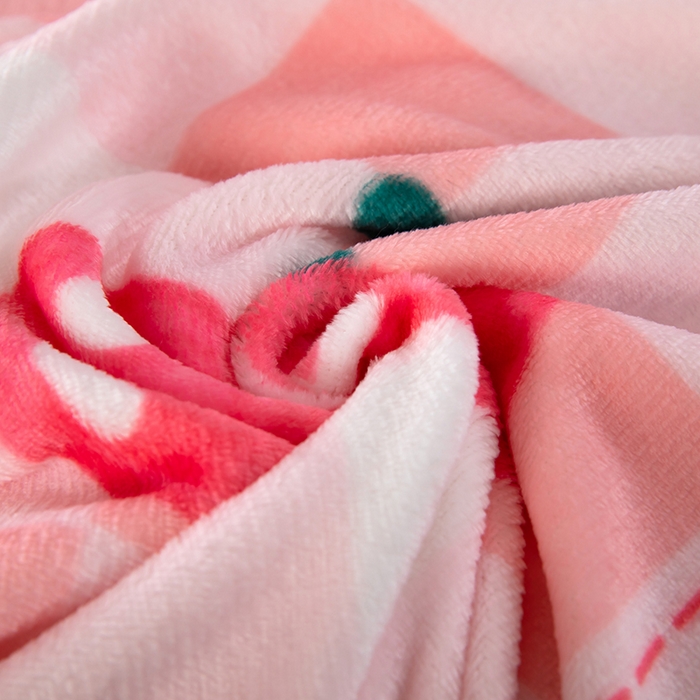 91家纺网 家纺一手货源 找家纺 侨鑫 2023新款云貂绒毛毯 草莓兔