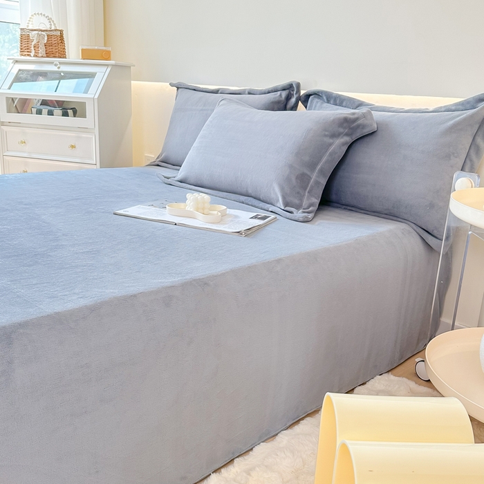 91家纺网 家纺一手货源 找家纺 2023年新款多功能毛毯牛奶绒床单三件套 星际灰