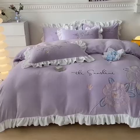 91家纺网 家纺一手货源 找家纺 凯美家居 2023新款牛奶绒刺绣四件套 浪漫花语 浅紫