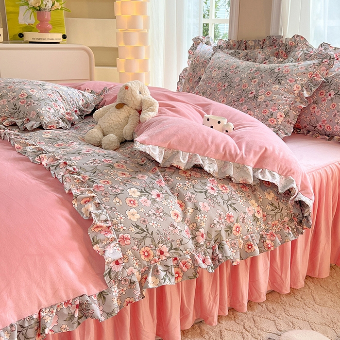 91家纺网 家纺一手货源 找家纺 绒兔兔 2023新款双层纱棉加牛奶绒四件套 绒-花满庭