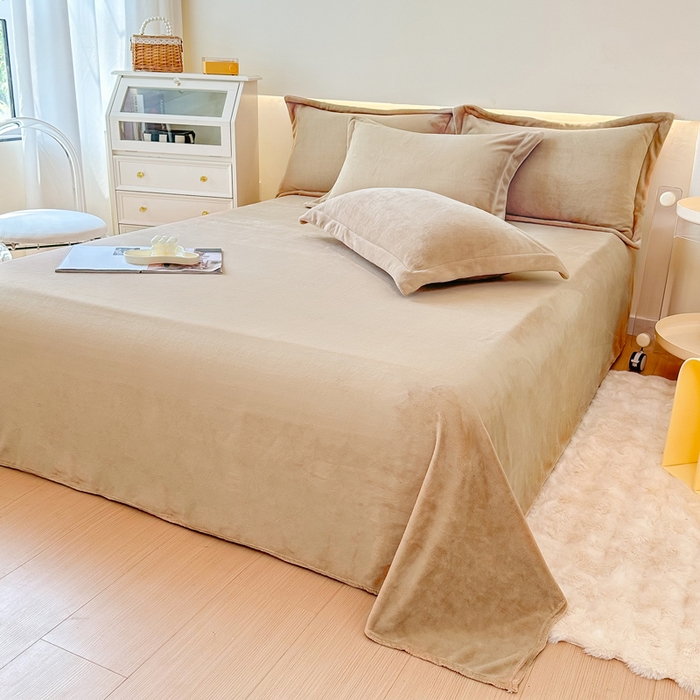 91家纺网 家纺一手货源 找家纺 2023年新款多功能毛毯牛奶绒床单三件套 奶咖