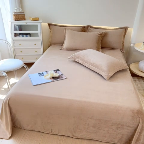 91家纺网 家纺一手货源 找家纺 2023年新款多功能毛毯牛奶绒床单三件套 奶咖