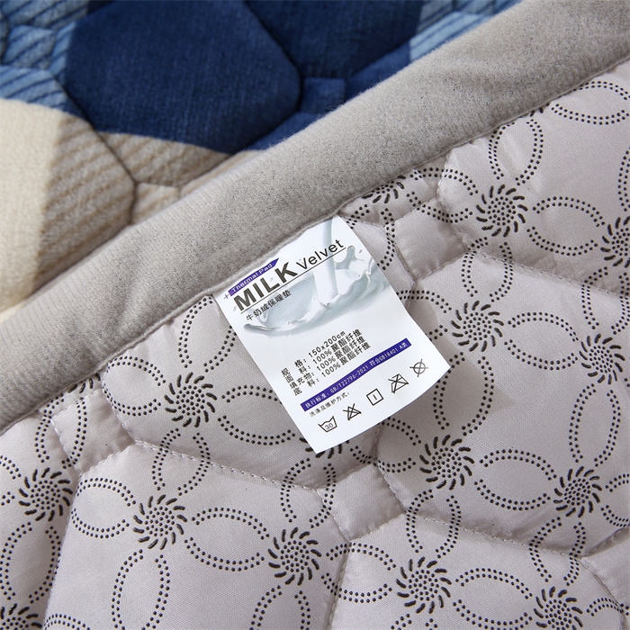 91家纺网 家纺一手货源 找家纺 东宇 2024年新款A类抗菌牛奶绒大床加厚床垫 格子蓝