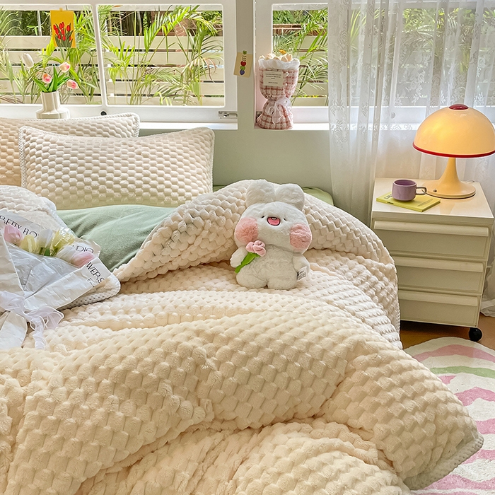 91家纺网 家纺一手货源 找家纺 梦之岛 2023包边AB面牛奶绒印染提花金龟绒加厚保暖四件套 金龟绒-奶昔白+绿