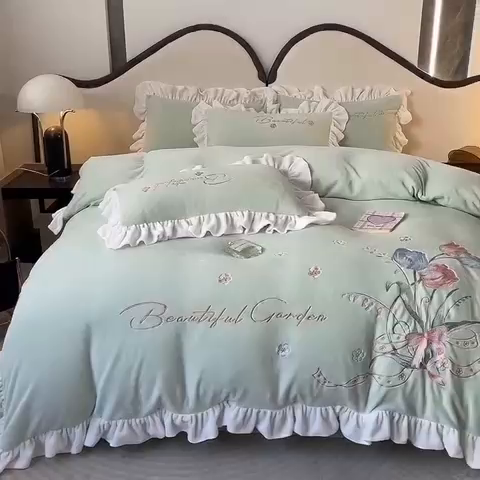 91家纺网 家纺一手货源 找家纺 凯美家居 2023新款牛奶绒刺绣四件套 温婉 嫩绿