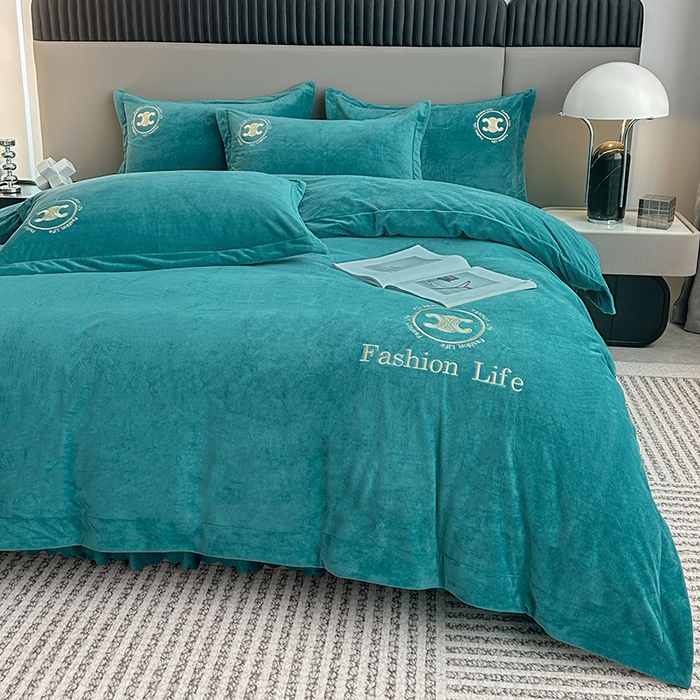 91家纺网 家纺一手货源 找家纺 羋多家纺 210g婴儿绒床盖三件套牛奶绒床裙刺绣四件套墨绿