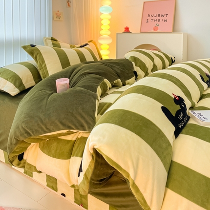 91家纺网 家纺一手货源 找家纺 呗旺鹿 2023新款加厚高克重印花牛奶绒四件套直播爆款 奔跑的曲奇