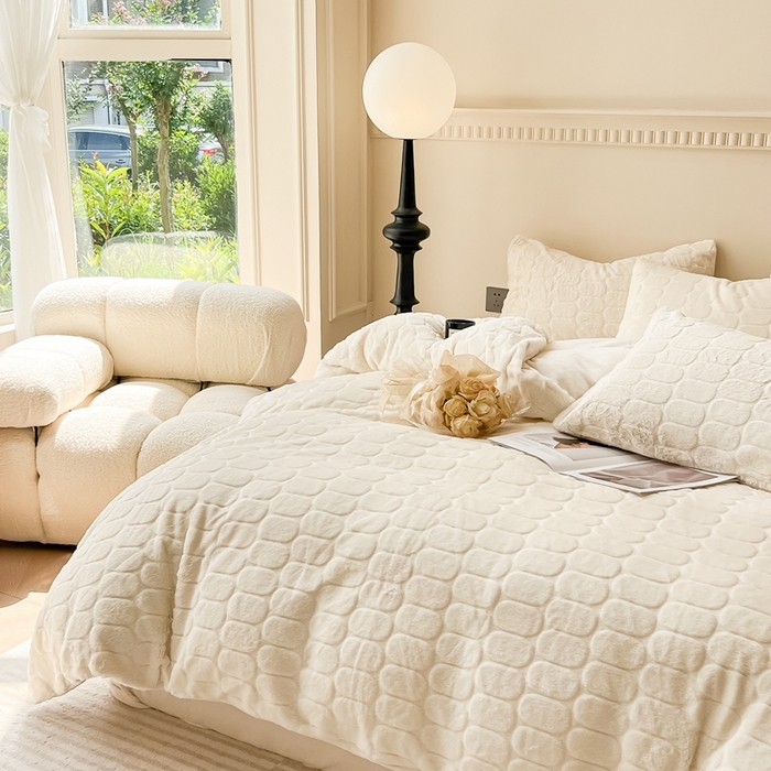 91家纺网 家纺一手货源 找家纺 慕尚家纺 2025新款280g兔毛绒四件套-洛卡 洛卡-奶白