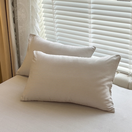 91家纺网 家纺一手货源 找家纺 芃成家纺 2023新款磨毛系列磨毛枕套流年 咖