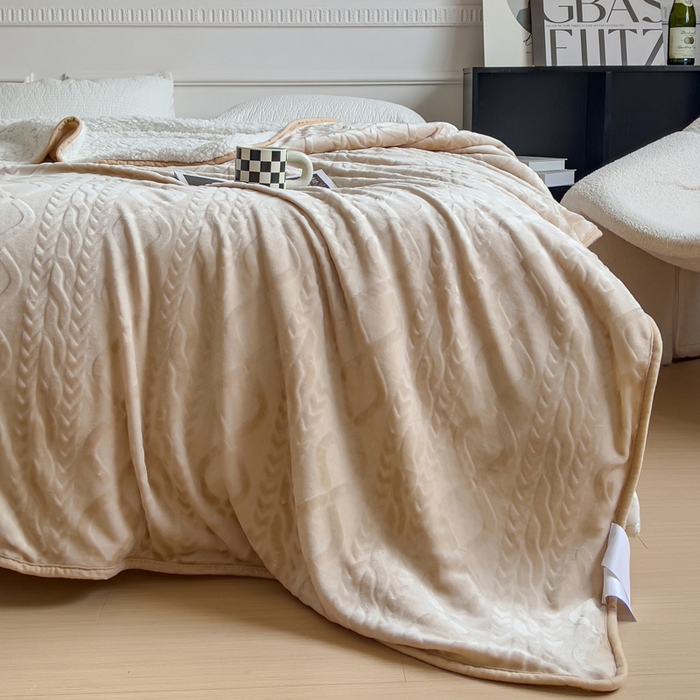 91家纺网 家纺一手货源 找家纺 宜家坊 新款秋冬高克重法莱绒羊羔绒立体剪花纯色多功能毛毯 浅奶咖