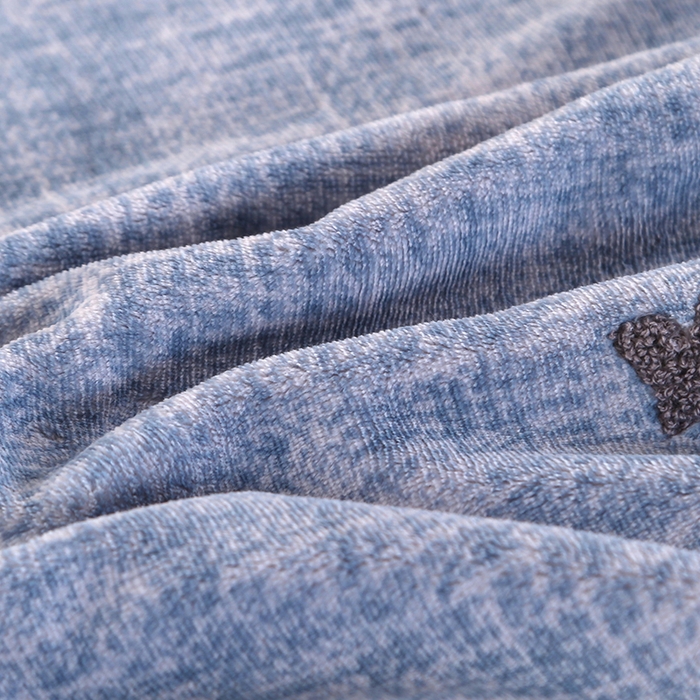 91家纺网 家纺一手货源 找家纺 代芙家纺 2023秋冬新品全消光8.5斤牛奶绒加厚保暖毛巾绣四件套 小鹿-蓝