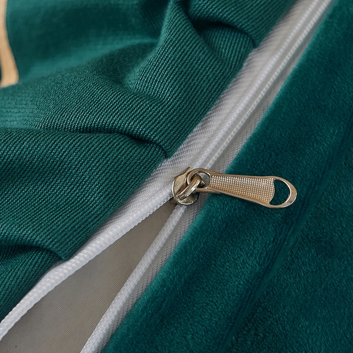 91家纺网 家纺一手货源 找家纺 罗艺轩 2024新款欧洲风情宝宝绒可拆卸夹棉床裙三件套 橄榄绿