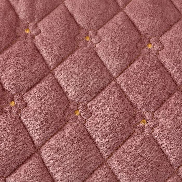 91家纺网 家纺一手货源 找家纺 罗艺轩 2024新款欧洲风情宝宝绒可拆卸夹棉床裙三件套 豆沙粉