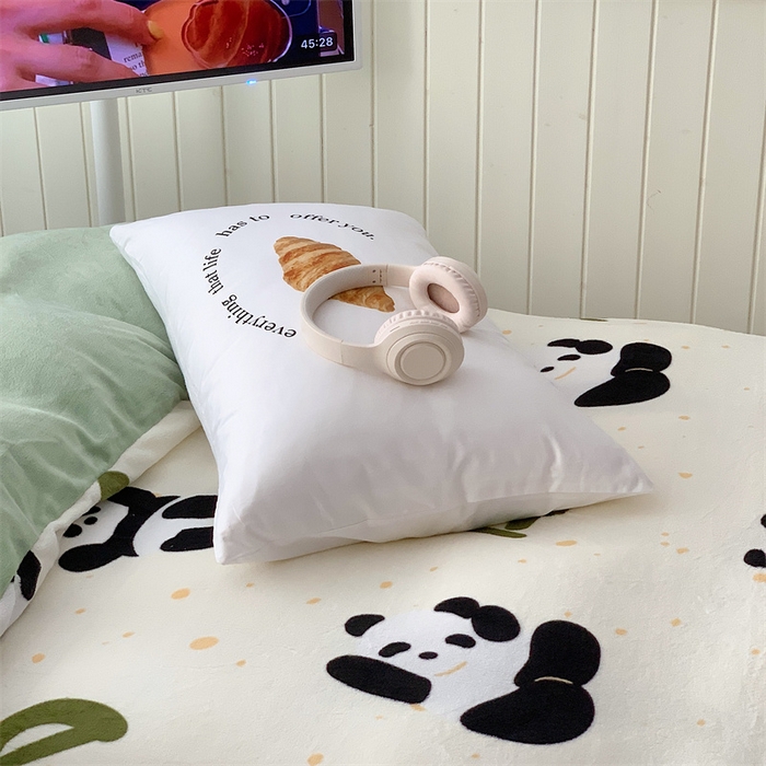 91家纺网 家纺一手货源 找家纺 星期八 2023新款210g双面牛奶绒印花四件套 小熊猫