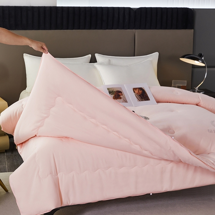 91家纺网 家纺一手货源 找家纺 丽卡家纺  家居馆 2023新款米娜蚕丝子母被 粉玉色