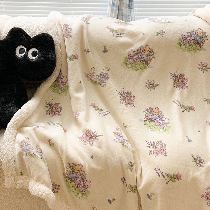 91家纺网 家纺一手货源 找家纺 昔可家纺 2023新款ins风牛奶绒羊羔绒印花毛毯（风格二） 小熊花园