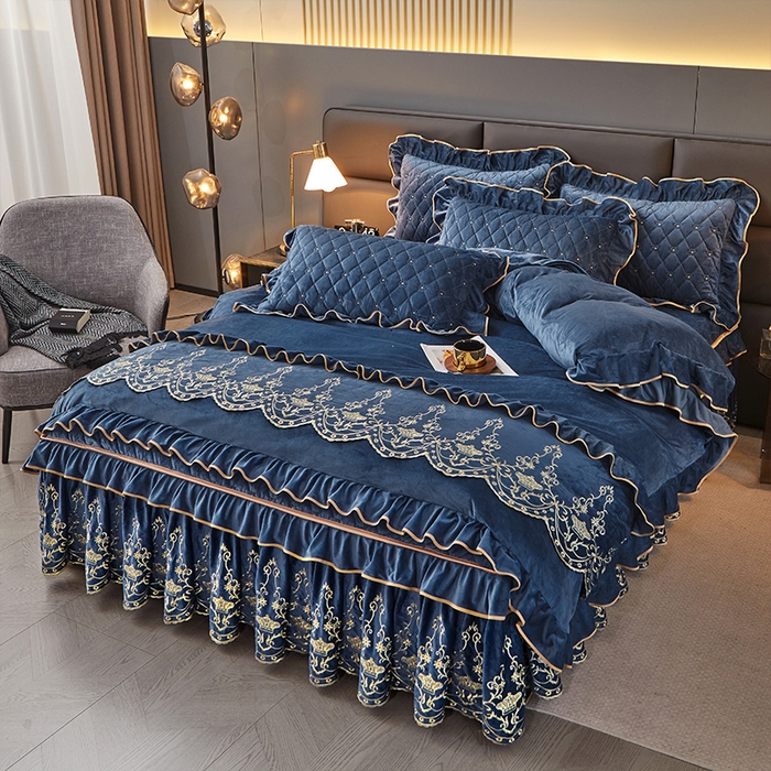 91家纺网 家纺一手货源 找家纺 罗艺轩 2024新款欧洲风情宝宝绒可拆卸夹棉床裙四件套 宝石蓝