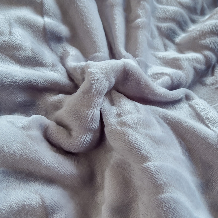91家纺网 家纺一手货源 找家纺 宜家坊新款秋冬高克重法莱绒羊羔绒立体剪花纯色多功能毛毯 烟灰蓝
