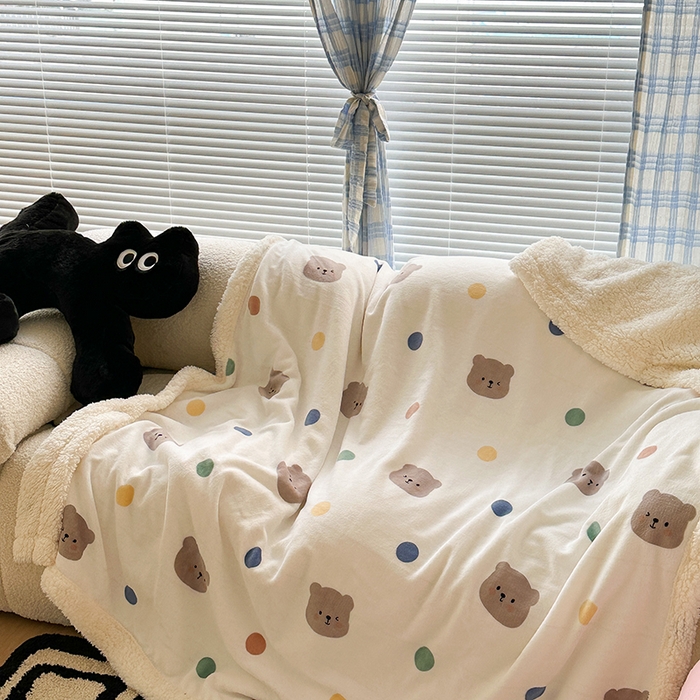 91家纺网 家纺一手货源 找家纺 昔可家纺 2023新款ins风牛奶绒羊羔绒印花毛毯（风格二） 彩色波点熊