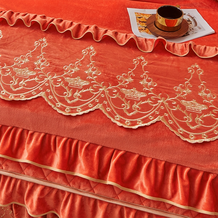 91家纺网 家纺一手货源 找家纺 罗艺轩 2024新款欧洲风情宝宝绒可拆卸夹棉床裙四件套 爱玛橙