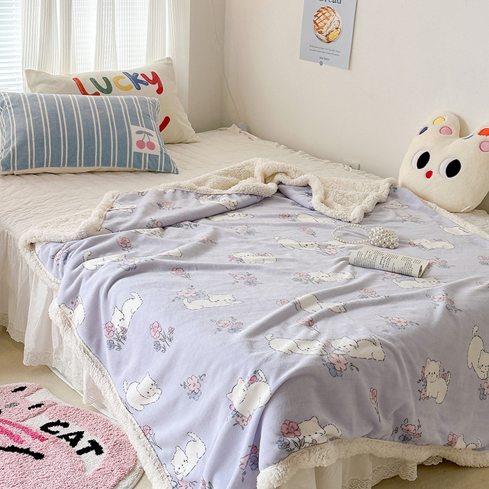 91家纺网 家纺一手货源 找家纺 昔可家纺 2023新款ins风牛奶绒羊羔绒印花毛毯（风格一） 花花小猫咪