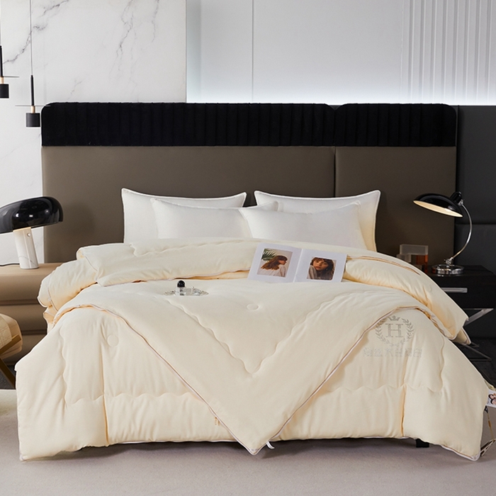 91家纺网 家纺一手货源 找家纺 丽卡家纺  家居馆 2023新款米娜蚕丝子母被 米黄色