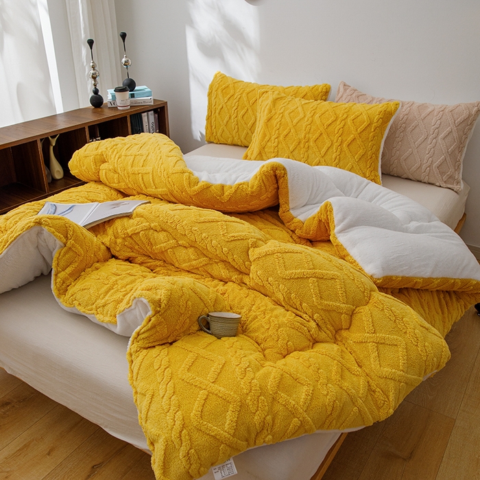 91家纺网 家纺一手货源 找家纺 雅蔓依 2025新款塔芙绒羊羔绒冬被被子被芯 柠檬黄