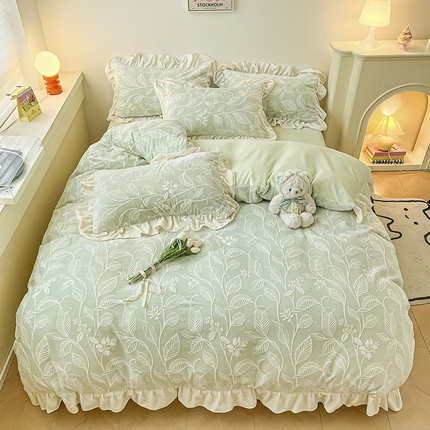 91家纺网 家纺一手货源 找家纺 （总）琪格格 2024新款暖绒蓄热全消光雕花绒花边四件套-雕花绒花边