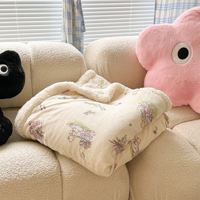 91家纺网 家纺一手货源 找家纺 昔可家纺 2023新款ins风牛奶绒羊羔绒印花毛毯（风格二） 小熊花园