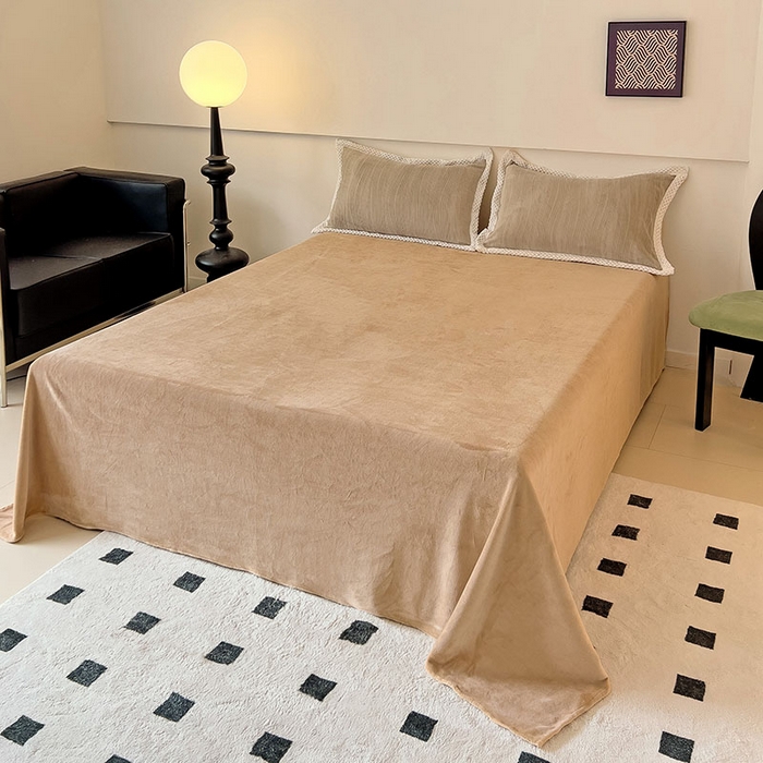 91家纺网 家纺一手货源 找家纺 （总）琪格格纺织 2023新款暖绒包边雕花绒简约款四件套