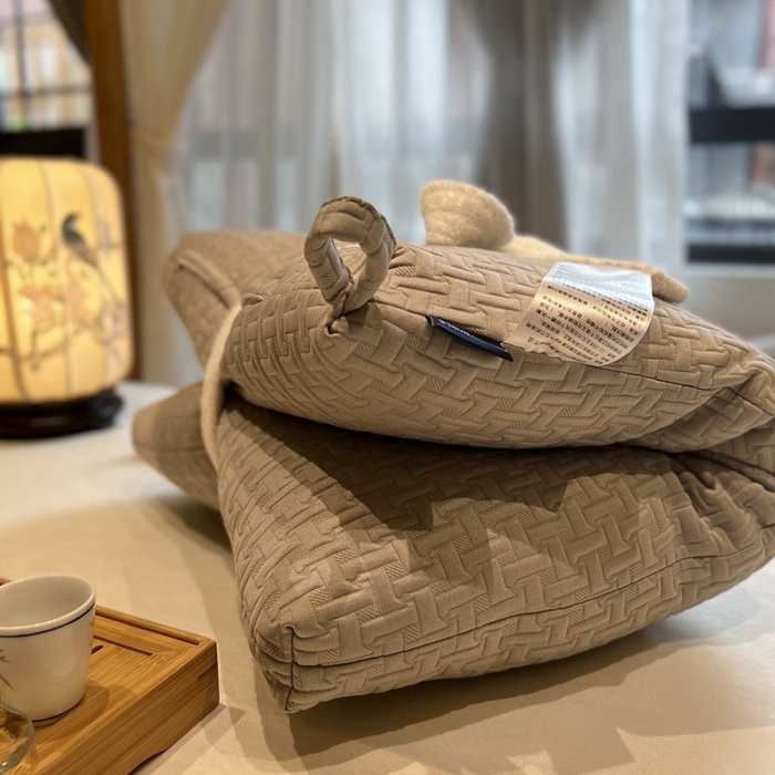 91家纺网 家纺一手货源 找家纺 拾光枕芯 2023新款韩国绒水洗枕灰白两色枕芯 灰色