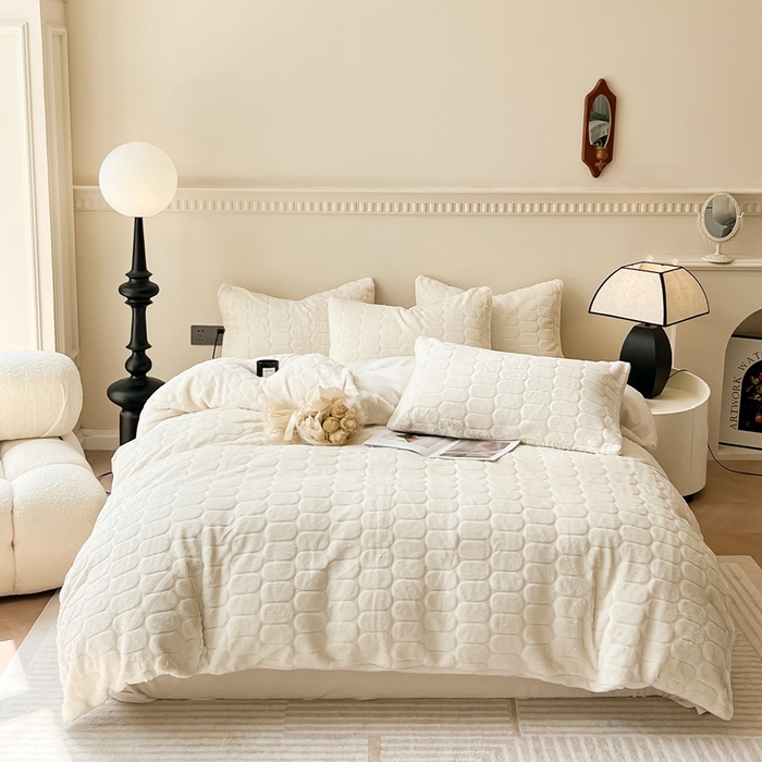 91家纺网 家纺一手货源 找家纺 慕尚家纺 2025新款280g兔毛绒四件套-洛卡 洛卡-奶白