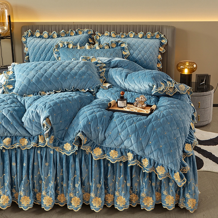 91家纺网 家纺一手货源 找家纺 罗艺轩 2024新款花季宝宝绒全套夹棉絎缝加厚系列床裙套件 绅士蓝