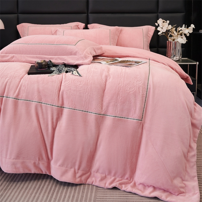 91家纺网 家纺一手货源 找家纺 榻尚家居 2023新款秋冬暖绒Queen系列-玫瑰花园 温柔粉