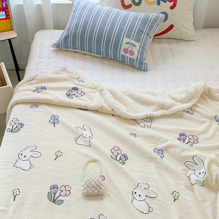 91家纺网 家纺一手货源 找家纺 昔可家纺 2023新款ins风牛奶绒羊羔绒印花毛毯（风格一） 花小兔