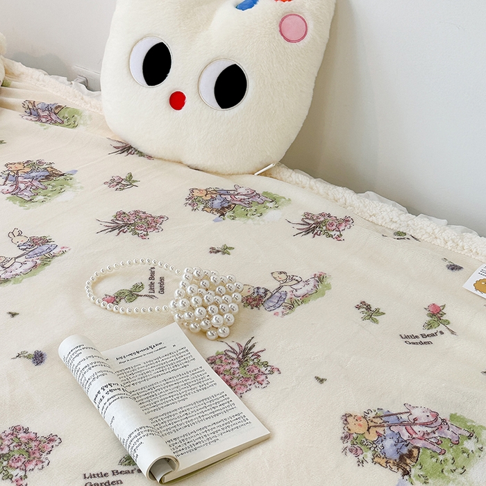 91家纺网 家纺一手货源 找家纺 昔可家纺 2023新款ins风牛奶绒羊羔绒印花毛毯（风格一） 小熊花园