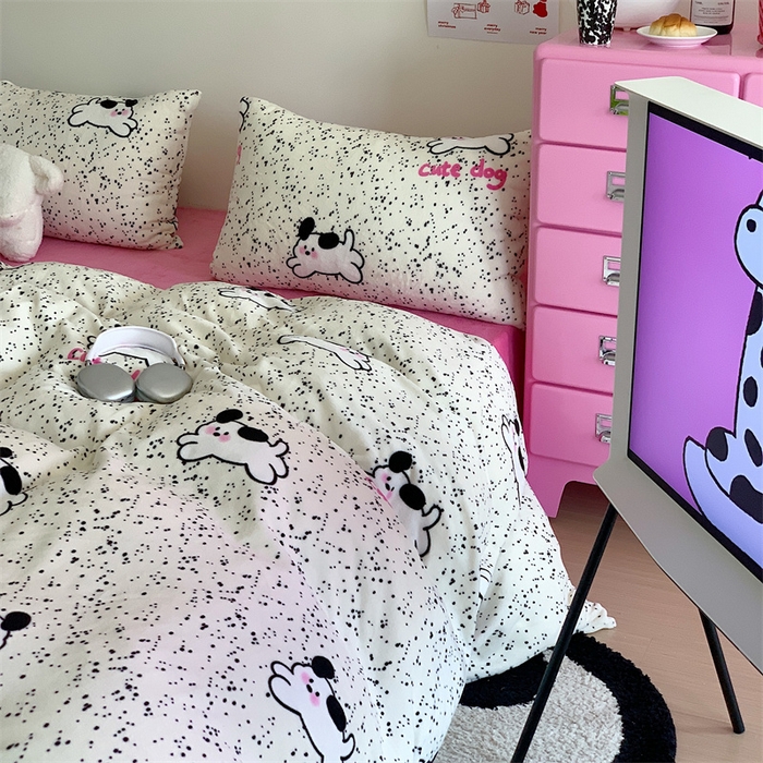 91家纺网 家纺一手货源 找家纺 （总）星期八 2023新款210g双面牛奶绒印花四件套