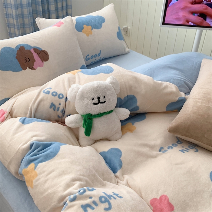 91家纺网 家纺一手货源 找家纺 星期八 2023新款210g双面牛奶绒印花四件套 云朵狗狗