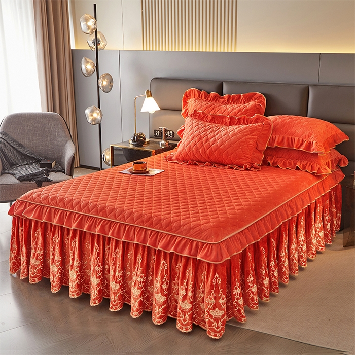 91家纺网 家纺一手货源 找家纺 罗艺轩 2024新款欧洲风情宝宝绒可拆卸夹棉床裙三件套 爱玛橙