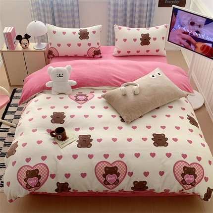 星期八 2023新款210g双面牛奶绒印花四件套 爱心熊