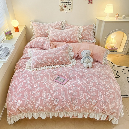 91家纺网 家纺一手货源 找家纺 （总）琪格格 2024新款暖绒蓄热全消光雕花绒花边四件套-雕花绒花边