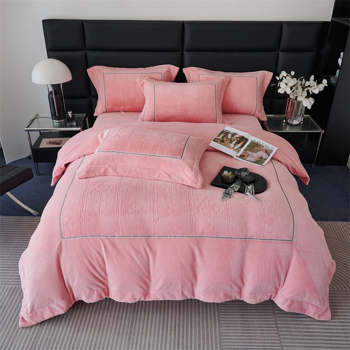 91家纺网 家纺一手货源 找家纺 榻尚家居 2023新款秋冬暖绒Queen系列-玫瑰花园 温柔粉