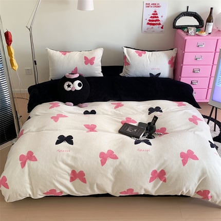 星期八 2023新款210g双面牛奶绒印花四件套 蝴蝶