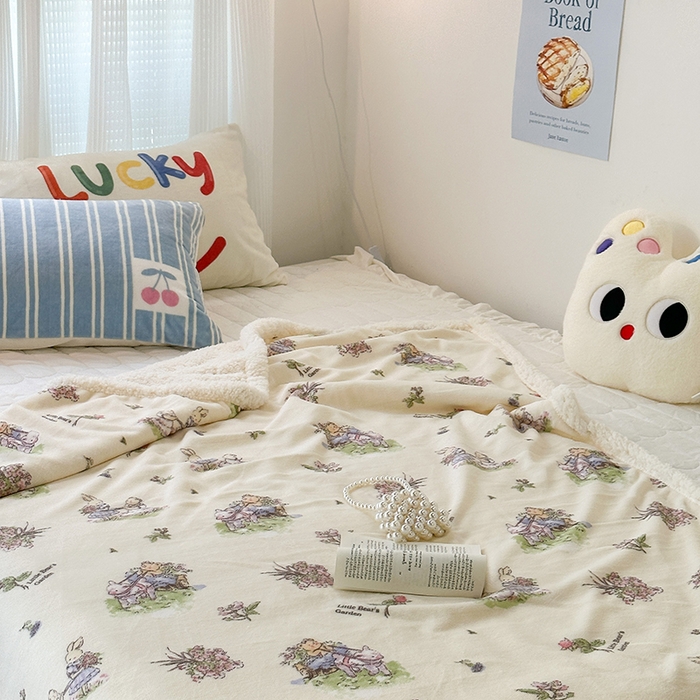 91家纺网 家纺一手货源 找家纺 昔可家纺 2023新款ins风牛奶绒羊羔绒印花毛毯（风格一） 小熊花园