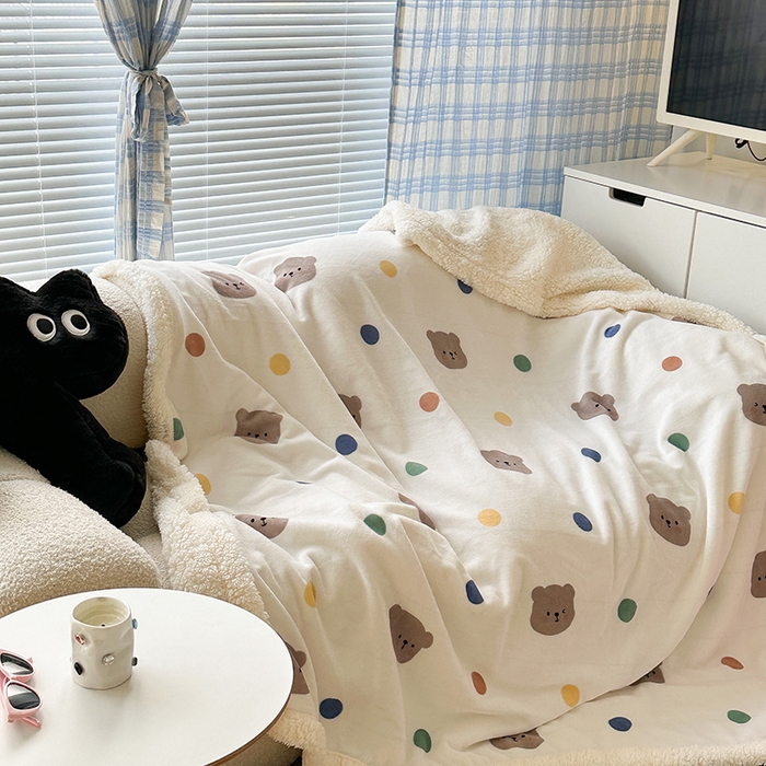 91家纺网 家纺一手货源 找家纺 昔可家纺 2023新款ins风牛奶绒羊羔绒印花毛毯（风格二） 彩色波点熊