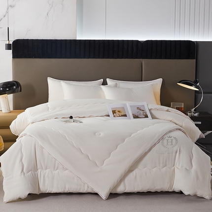 91家纺网 家纺一手货源 找家纺 （总）丽卡家纺  家居馆 2023新款米娜蚕丝子母被